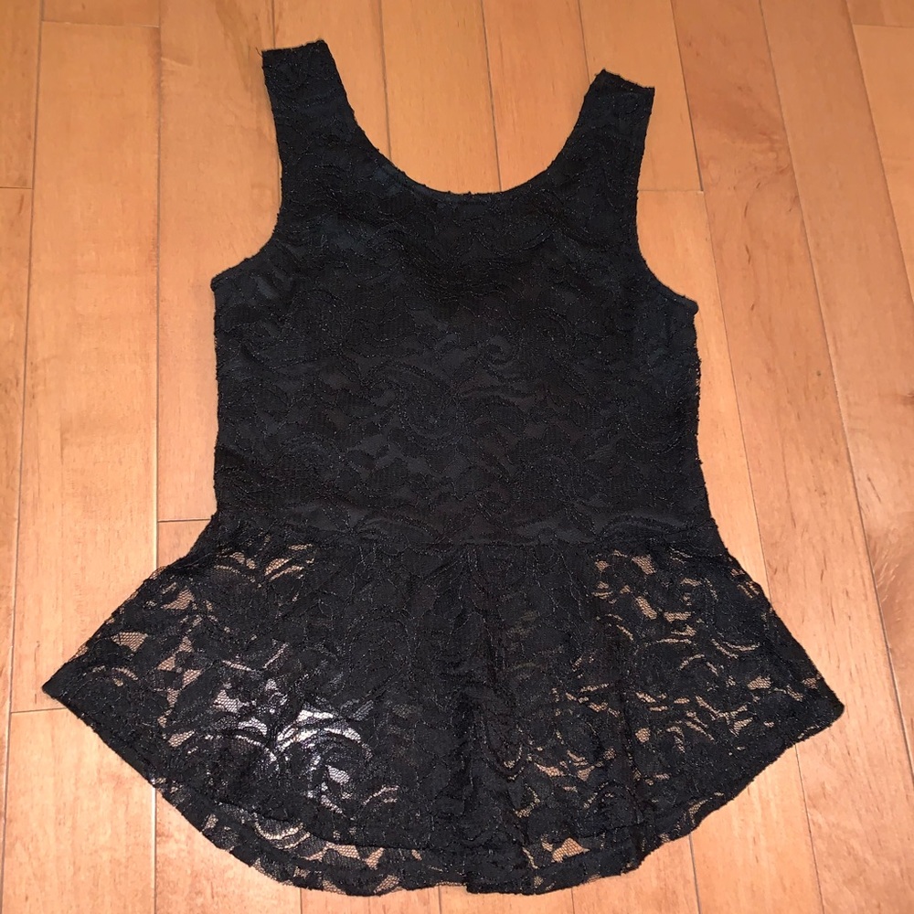 Black tank with bow